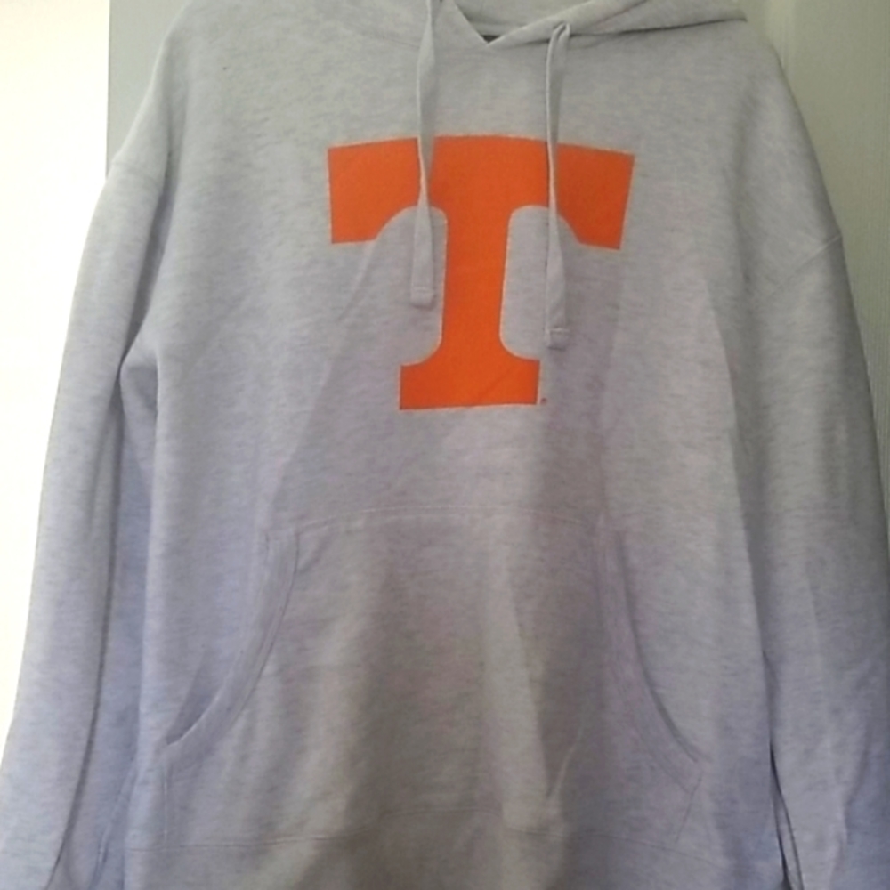 Tennessee women's hoodie size xl